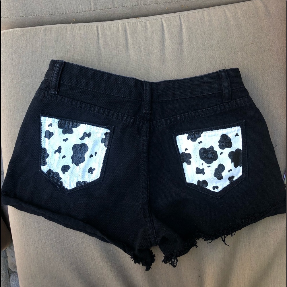 cow print denim shorts!
